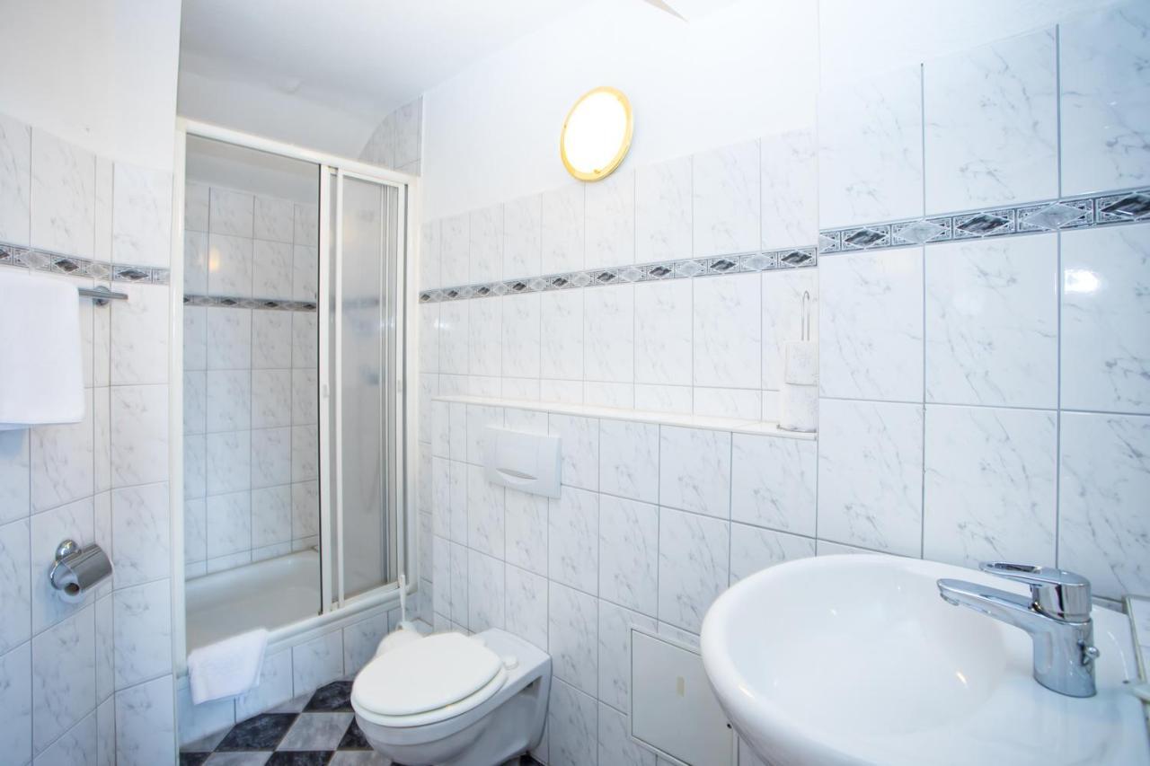 Hotel Ratskeller Nideggen Buitenkant foto